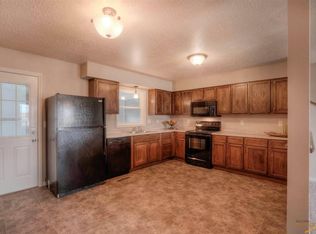 915 Polaris Ct, Rapid City, SD 57701