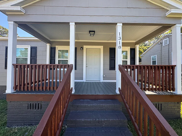 1318 N Dawson St — Photo 3
