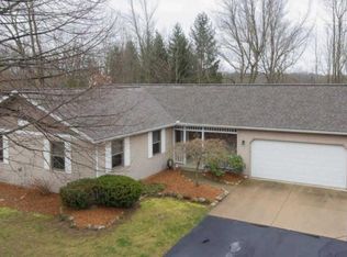 16 Heron Ct, Plainwell, MI 49080
