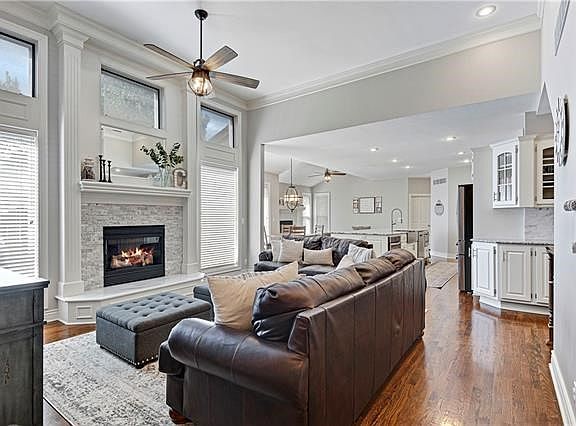 4th image of 12805 W 124th St