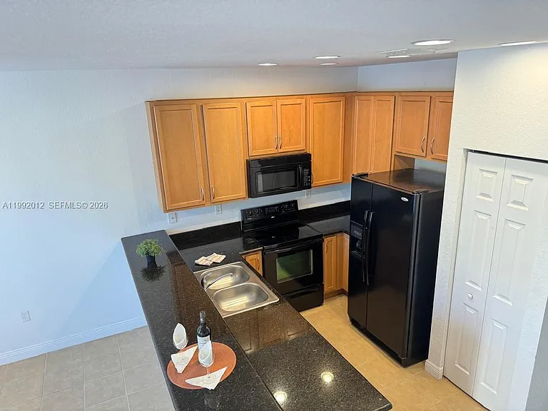 14733 SW 11th St #14733 — Photo 8