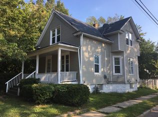 1221 68th St, Kenosha, WI 53143