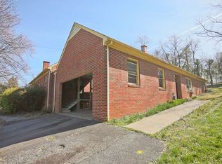912 Saint Charles Ave #B, Charlottesville, VA 22901