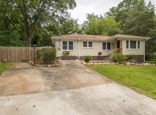 2088 Garden Cir, Decatur, GA 30032