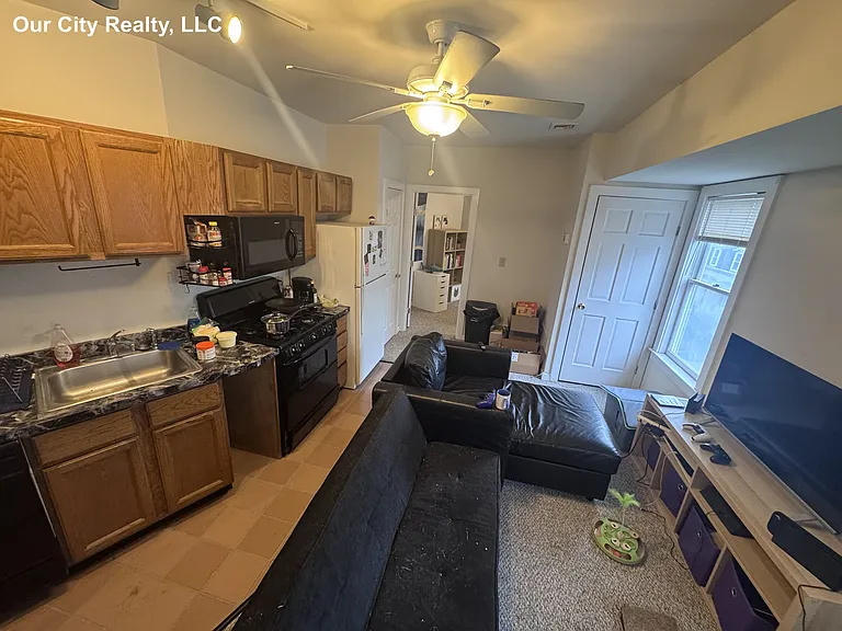 29 Holland St #4 — Photo 2