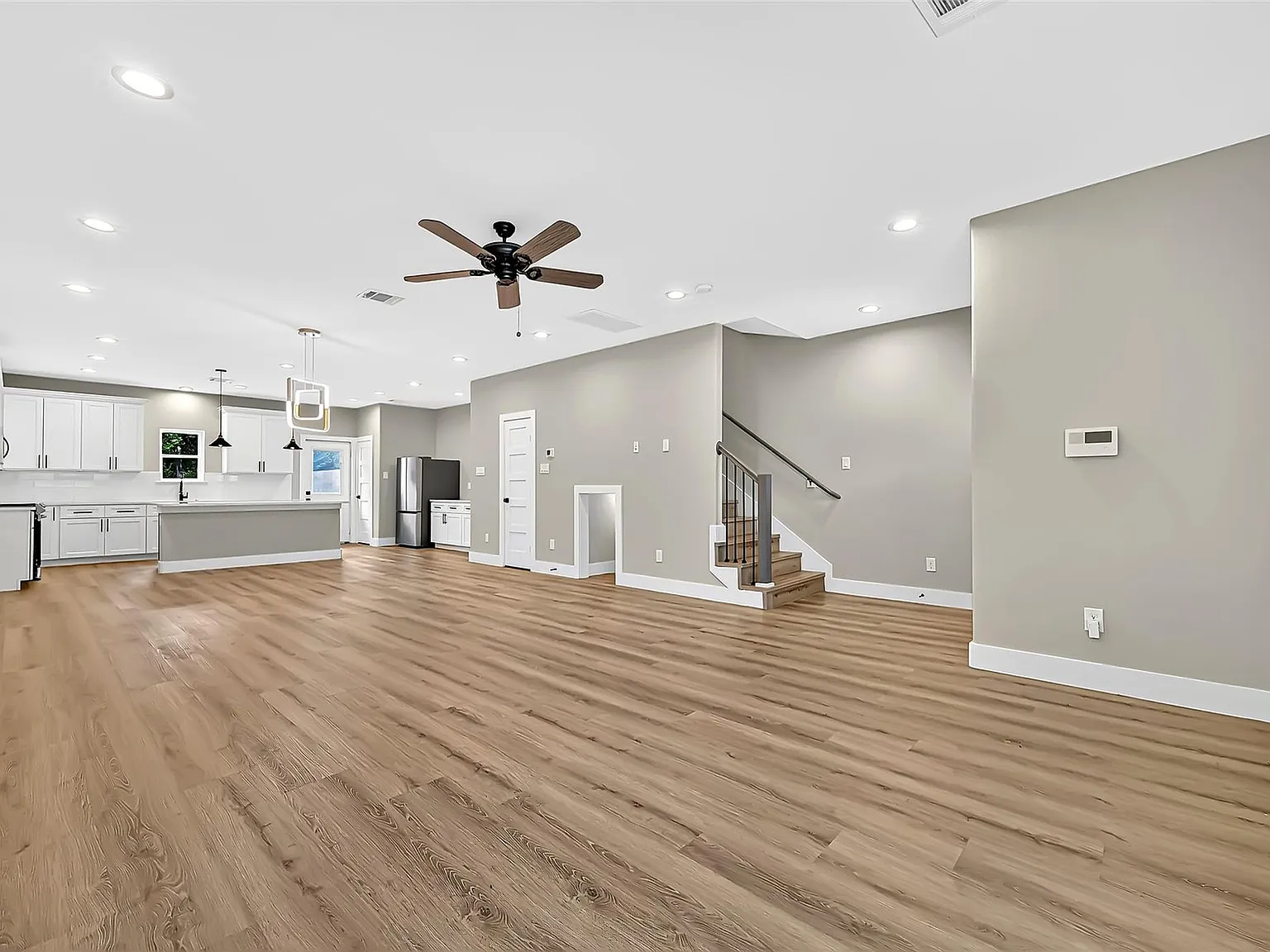 3 bed, 2.5 bath, $1,795 — Photo 4