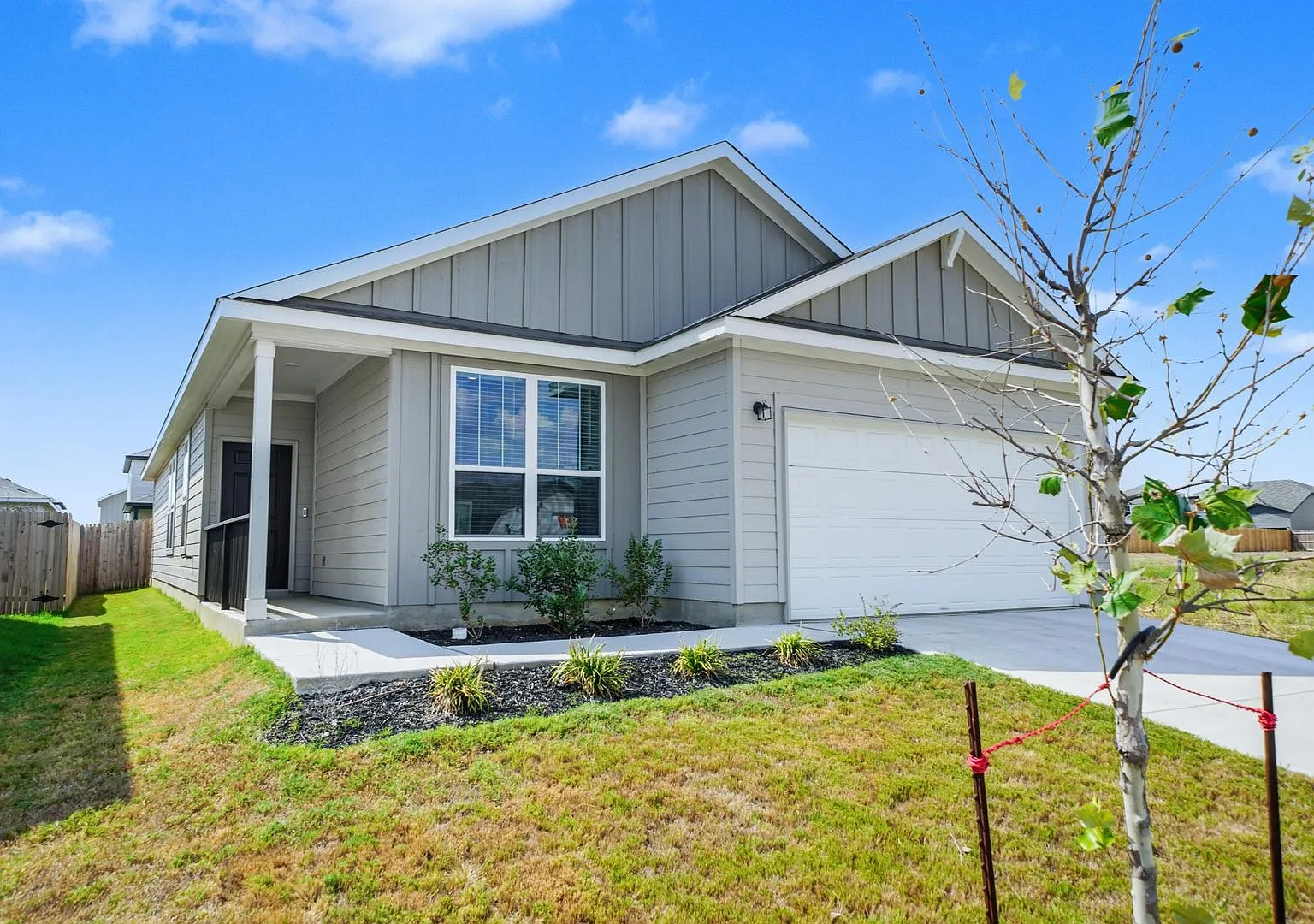 Beautifully Maintained Single-Story Home in Vista Real - Realtor Commission: $500 — Photo 3