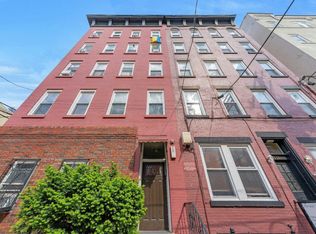233 Grand St APT 2L, Hoboken, NJ 07030