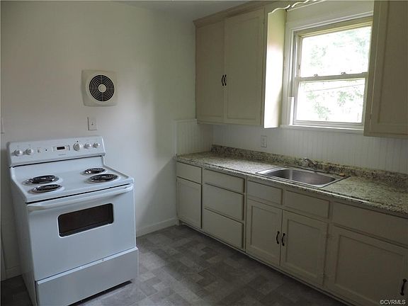 4th image of 1303 Chambers St
