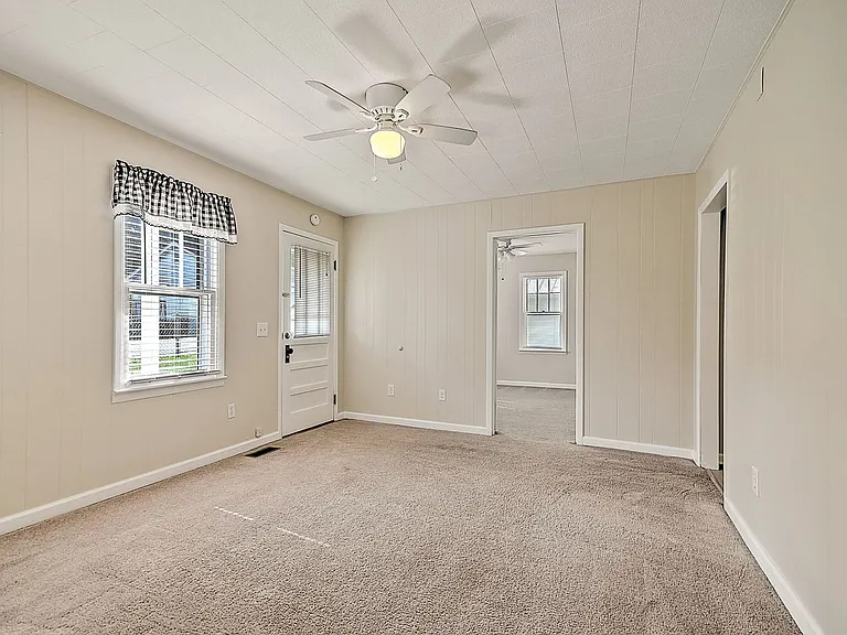 1050 Delawana St — Photo 4