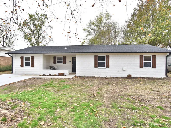 13672 S 286th St, Coweta, OK 74429