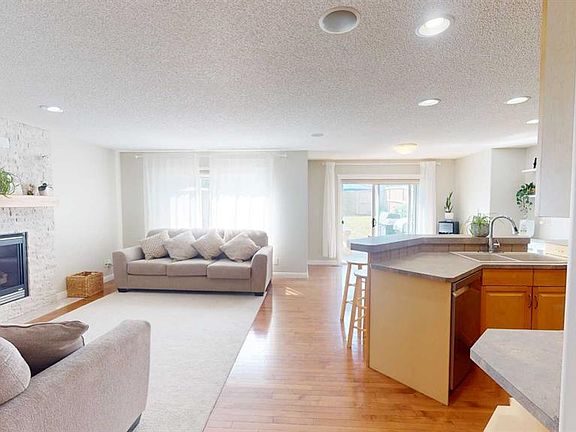 5th image of 47 N Chapman Cir SE