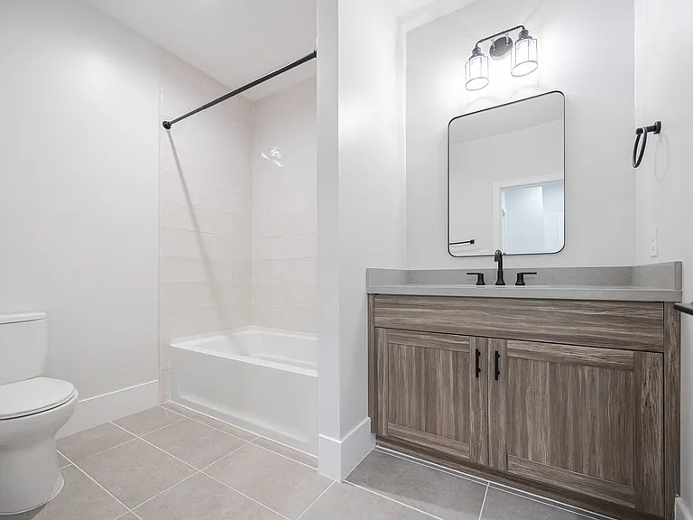 142 E Hearne Way — Photo 22