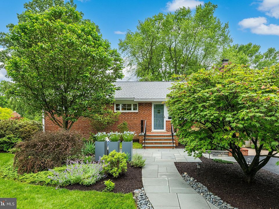 1st image of 7052 Bradley Cir