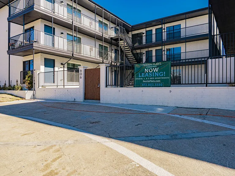 Perrin Flats at Bishop Ridge — Photo 30