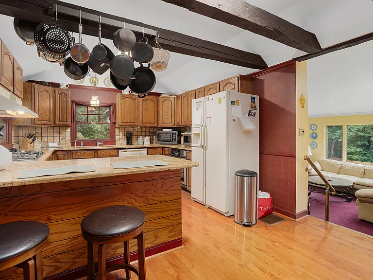 1515 South Rd — Photo 18