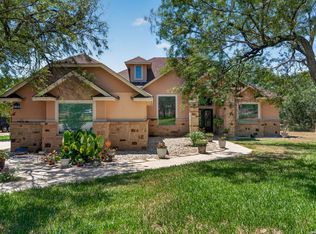 124 County Road 2662, Moore, TX 78057