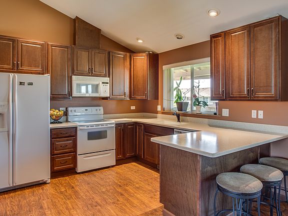 Kitchen - New Remodel!