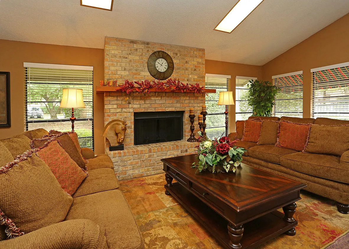 Cedar Bend — Photo 2