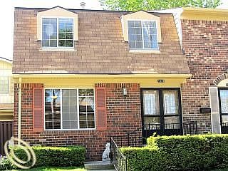 1st image of 1921 Wickham St #1