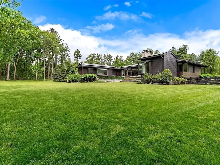 63 Sylvan Ln — Photo 34