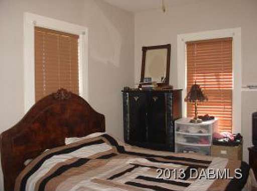 4th image of 133 S Wild Olive Ave