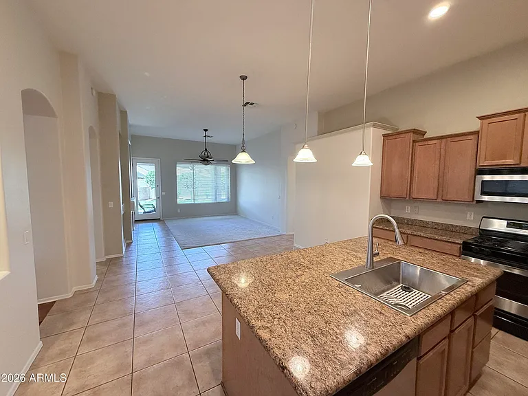 7310 E Mallory Cir — Photo 10