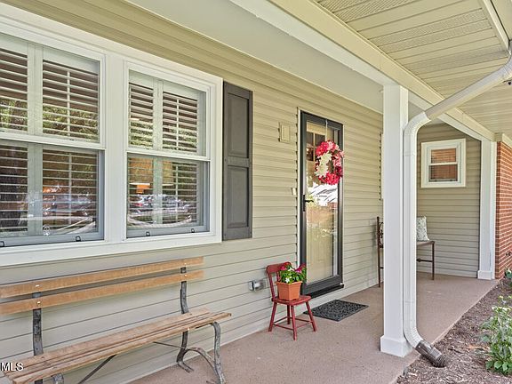 4th image of 1828 Scenic Dr