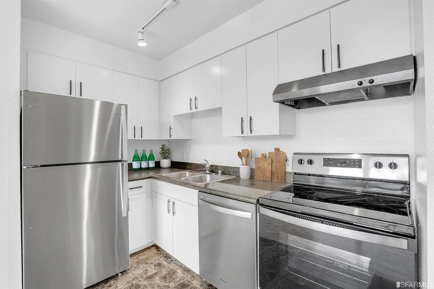 8100 Oceanview Ter APT 309 photo 1