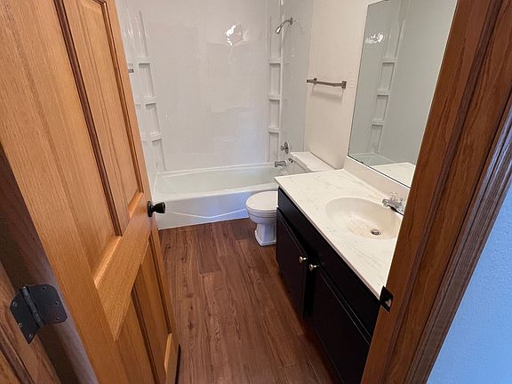 3rd image of 816 S Lincoln Ave #442