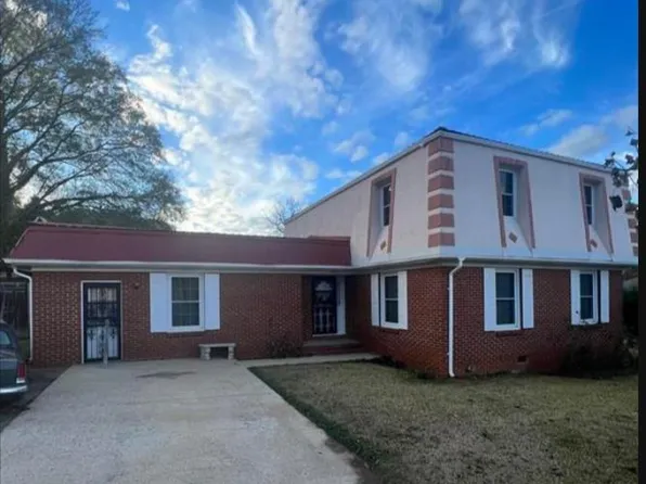 702 Woodruff St, Hobson City, AL 36201