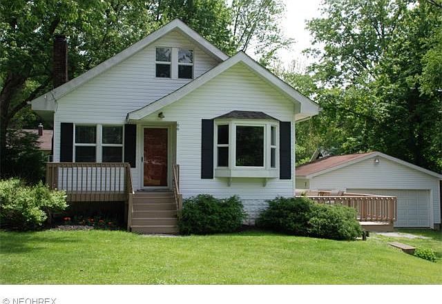 1st image of 66 W Ingleside Dr