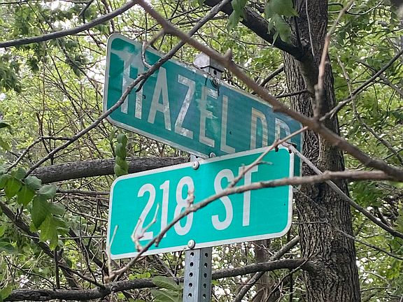 4th image of 2166 Hazel Dr