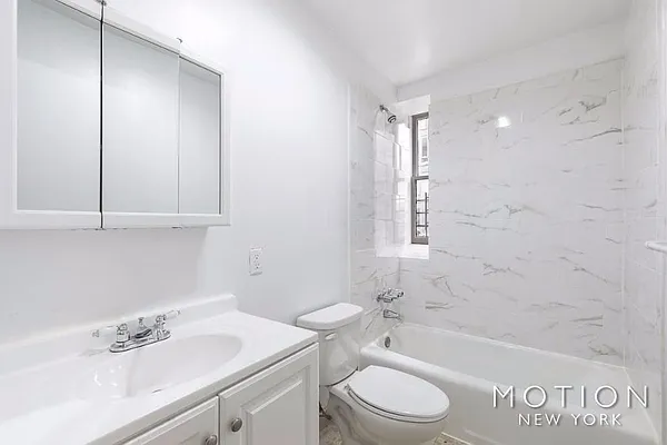 Rented by MOTION New York | media 10