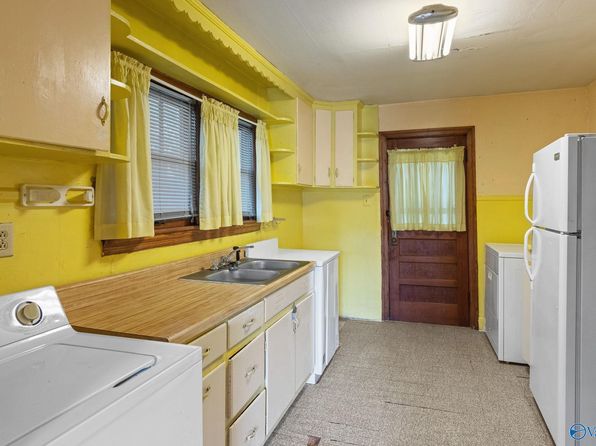 huntsville-alabama-440507463 picture