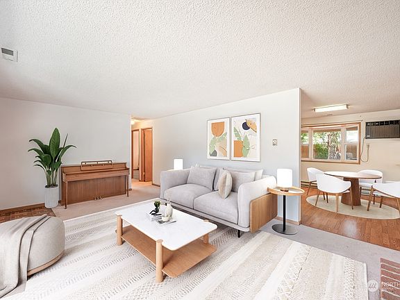 3rd image of 122 White Birch Place