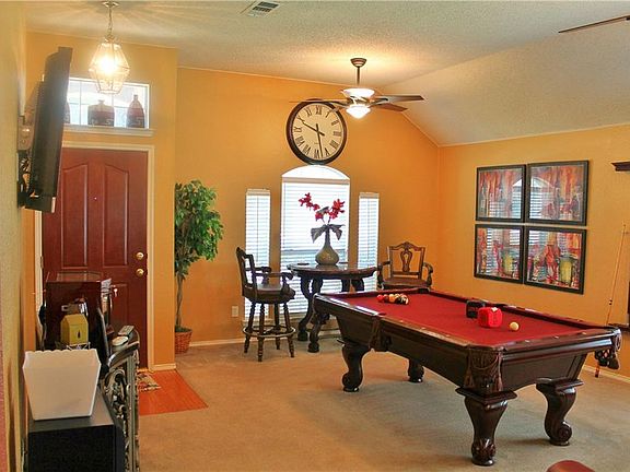 4th image of 1348 Calvert Dr