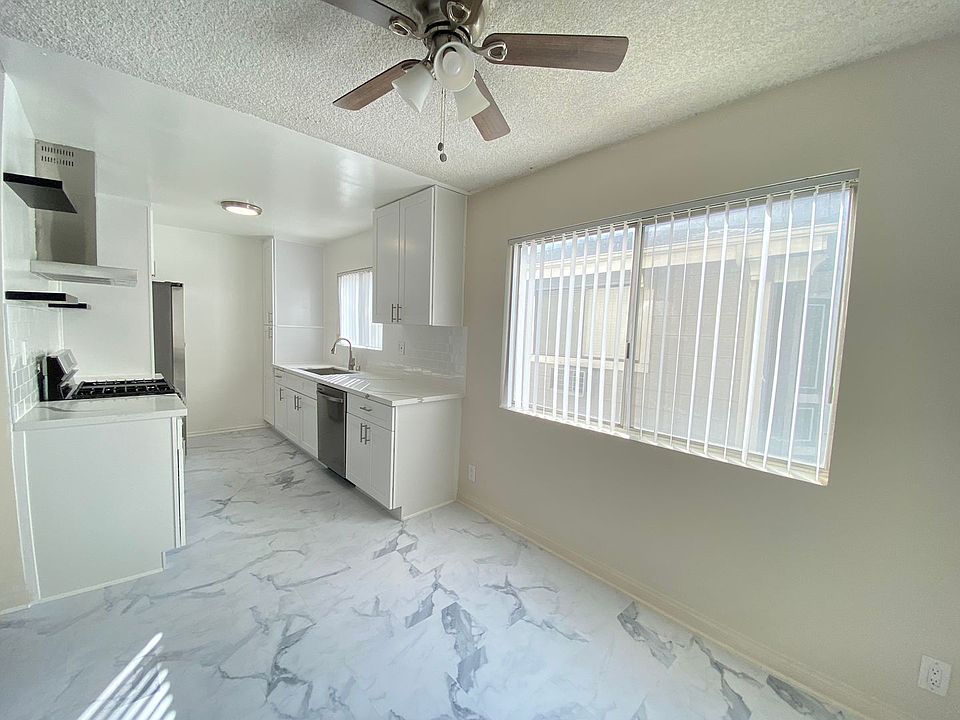 1st image of 7011 Lanewood Ave #X201