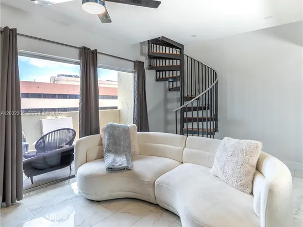 300 NW 42nd Ave APT 610, Miami, FL 33126