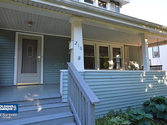 2nd image of 216 Woodlawn Ave