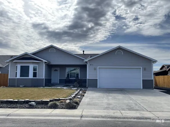 411 E Walnut St, Genesee, ID 83832