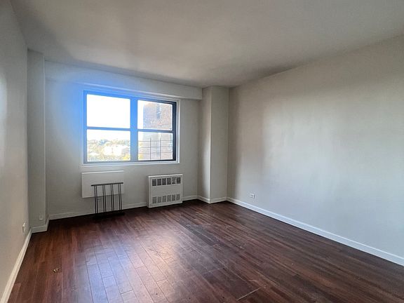3rd image of 1700 Bedford Ave APT 13G