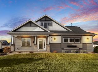 1033 Windhill St, Onalaska, WI 54650