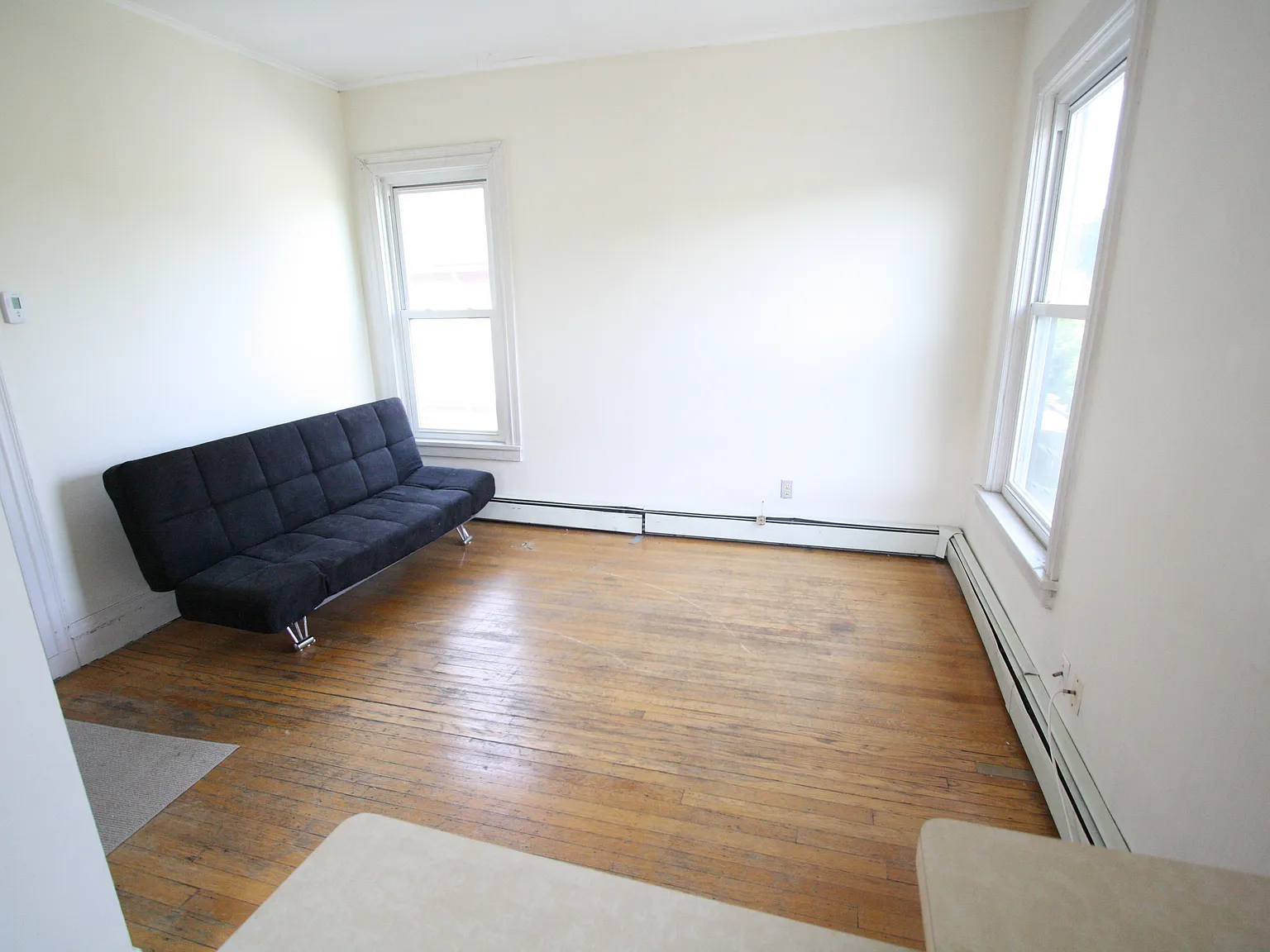 Studio, 300 sqft, $845 — Photo 2