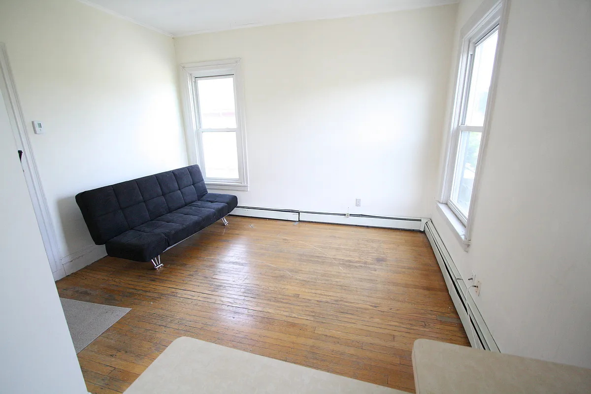 Building Photo - 30 N Goodman St #6