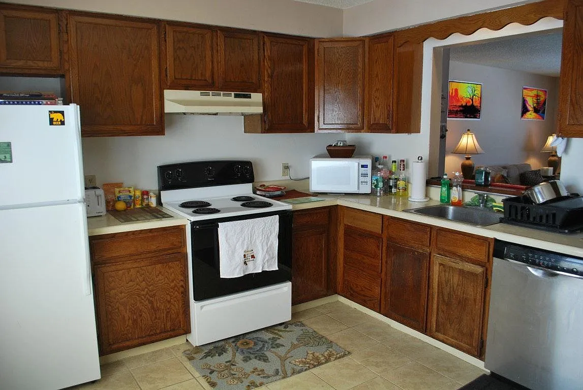 667 Geyser Rd — Photo 3
