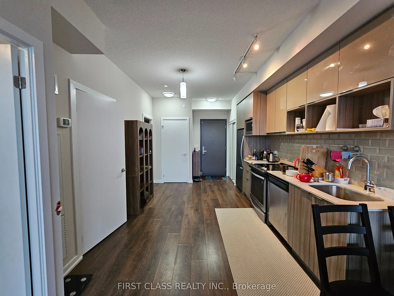 2 bed, $1,500 — Photo 4