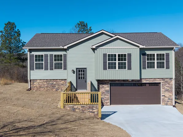 458 Lakecrest Cir SW, Calhoun, GA 30701