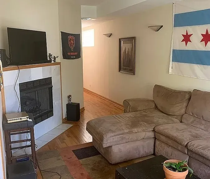 1316 N Rockwell St #2 — Photo 6