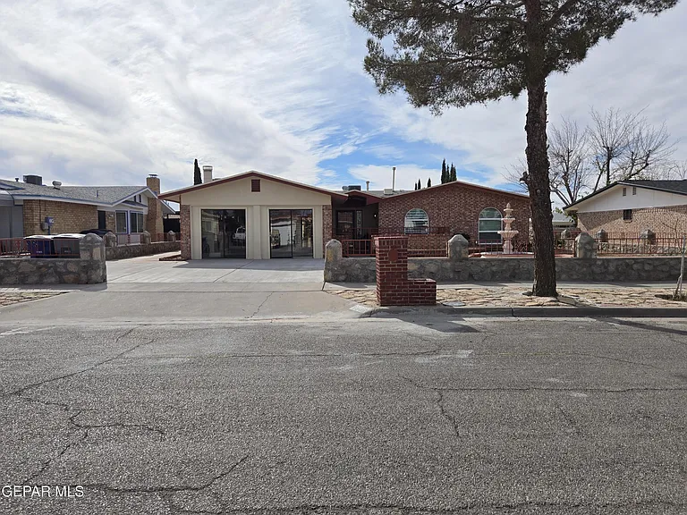 11188 Shoreline Dr — Photo 4